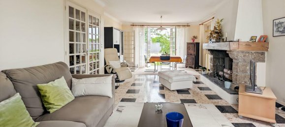 5 bedrooms House in Morbihan, France No. 301241 3