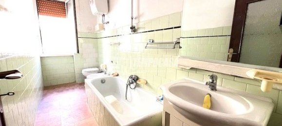 2 rooms Apartment in Foggia, Italy No. 275047 8