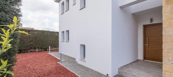 Вилла с 3 спальнями в Пафос, Кипр № 23004 24