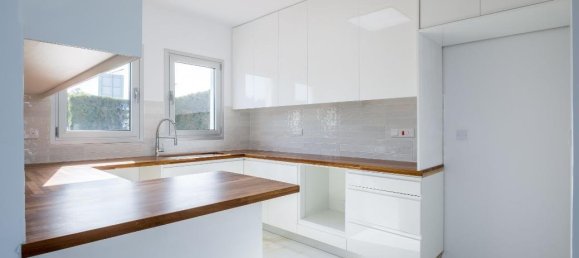 Вилла с 3 спальнями в Пафос, Кипр № 23004 5