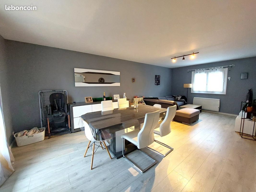 3 Schlafzimmer Haus in Baule, France, Nr. 218809