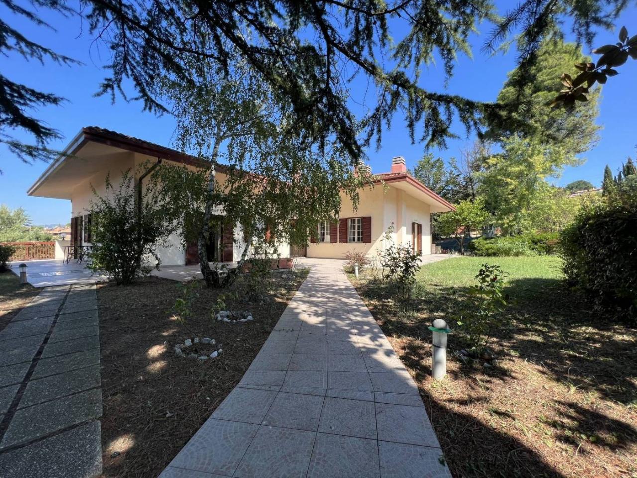 Villa de 8 habitaciónes en Perugia, Italy No. 149974