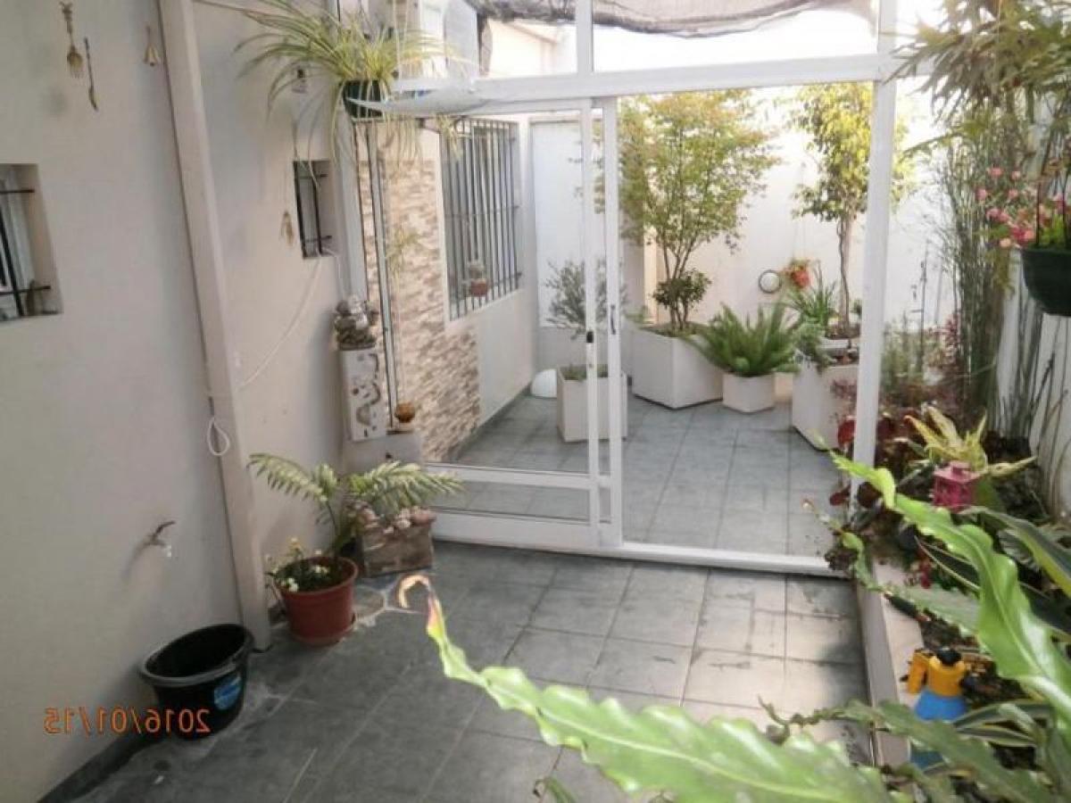 2 bedrooms House in Buenos Aires, Argentina No. 57423