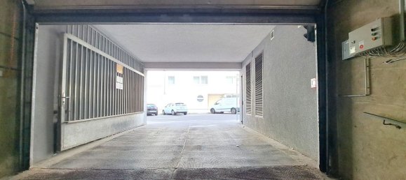 Parking à Favoriten, Austria No. 122388 3