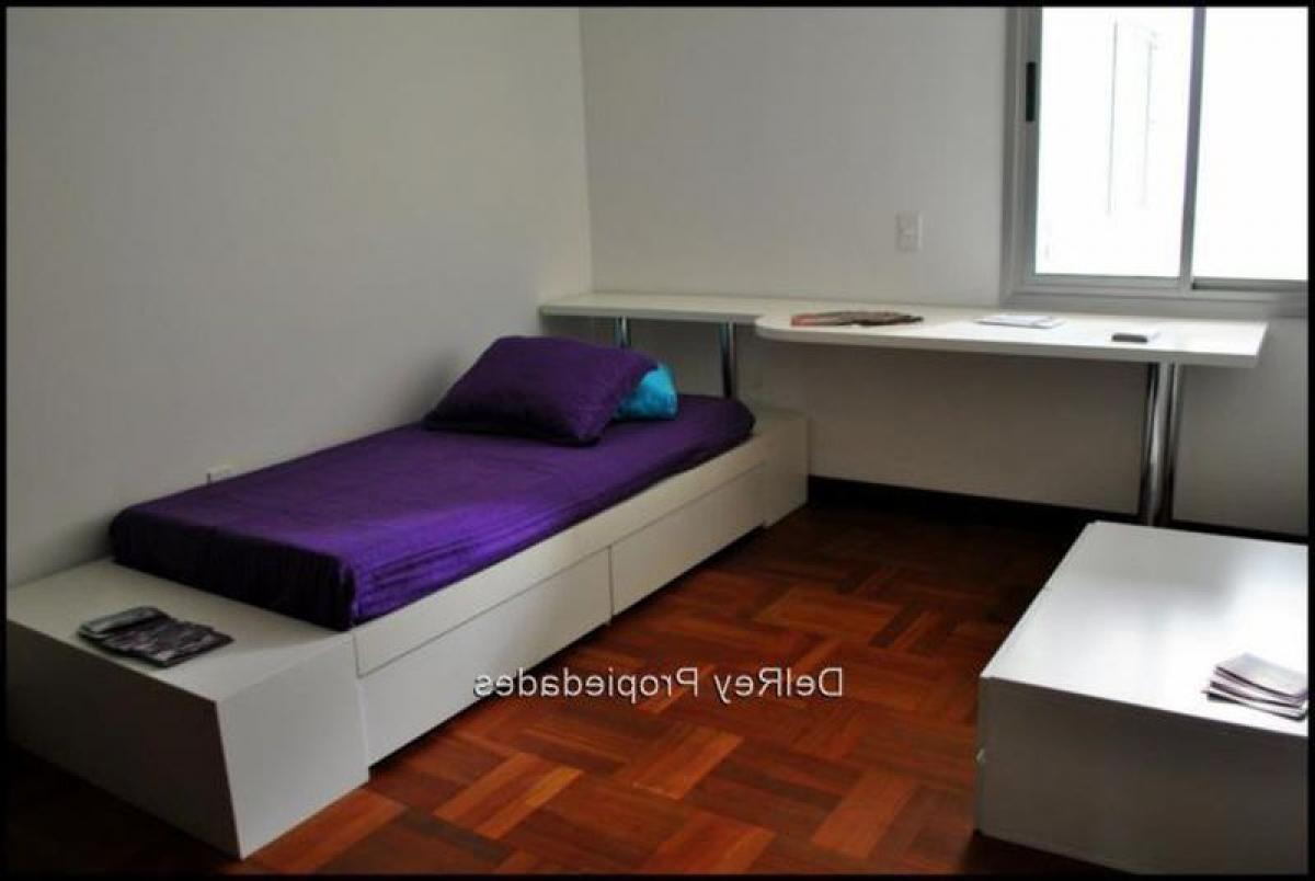 3 bedrooms Apartment in Montevideo, Uruguay No. 7833