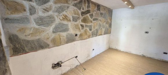 8 rooms House in Camaiore, Italy No. 51750 5