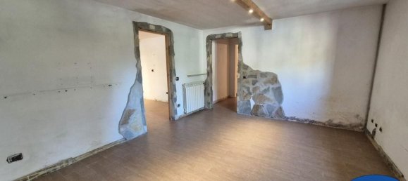 8 rooms House in Camaiore, Italy No. 51750 32