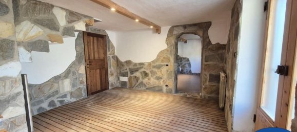 8 rooms House in Camaiore, Italy No. 51750 30