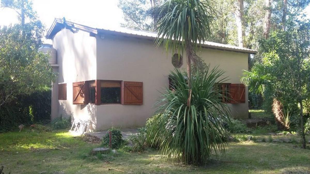 3 bedrooms House in Mar del Plata, Argentina No. 98576