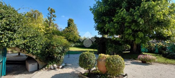 4 bedrooms Villa in Fiesse, Italy No. 353065 16