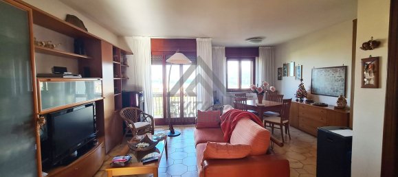 4 rooms Apartment in Sant'Agnello, Italy No. 121745 2