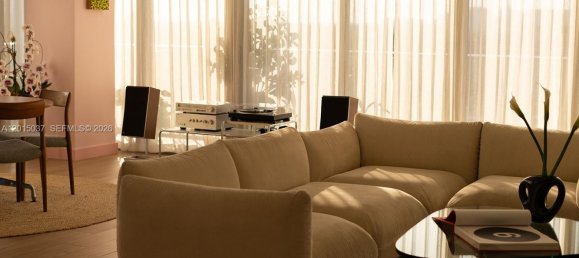 3 dormitorios propiedad comercial en venta en Miami, Miami-Dade, Florida, USA № 614944 7