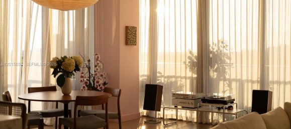 3 dormitorios propiedad comercial en venta en Miami, Miami-Dade, Florida, USA № 614944 4
