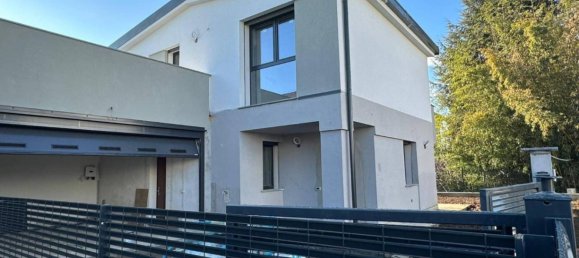 Villa de 4 divisões em Giussano, Italy N.º 33310 11