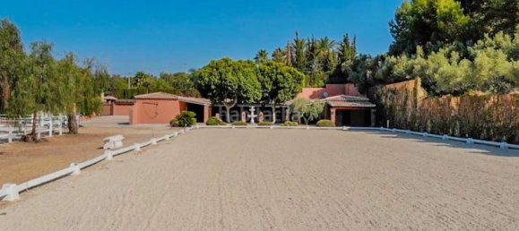 8 bedrooms House in Coin, Spain No. 78200 29