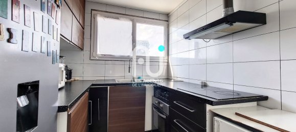 2 bedrooms Apartment in Asnieres-sur-Seine, France No. 175471 2