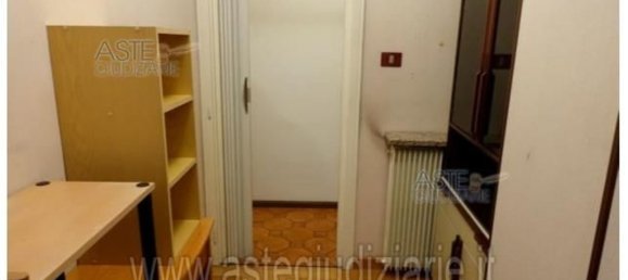 5 rooms Apartment in Gorizia, Italy No. 1899 7