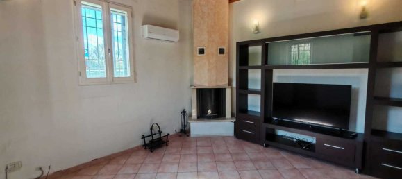 4 Schlafzimmer Wohnung in Budrio, Italy, Nr. 341171 2