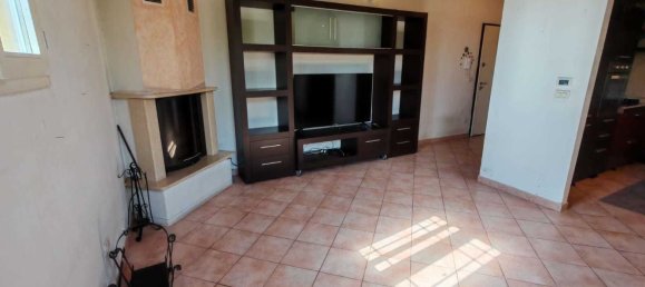 4 Schlafzimmer Wohnung in Budrio, Italy, Nr. 341171 3