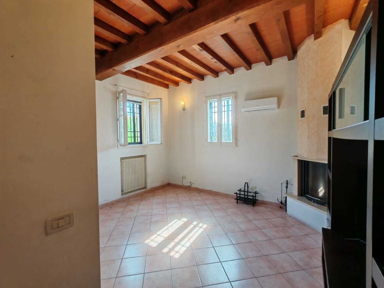 4 Schlafzimmer Wohnung in Budrio, Italy, Nr. 341171