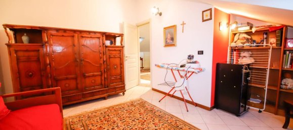 5 rooms Apartment in Turin, Italy No. 154251 27