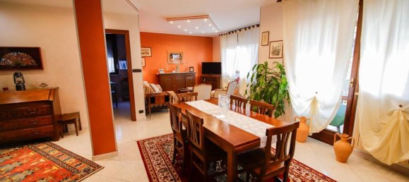 5 rooms Apartment in Turin, Italy No. 154251 8