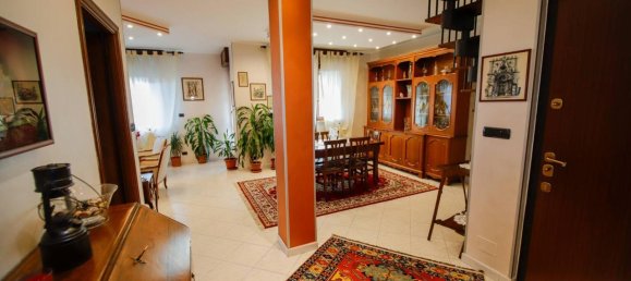 5 rooms Apartment in Turin, Italy No. 154251 7