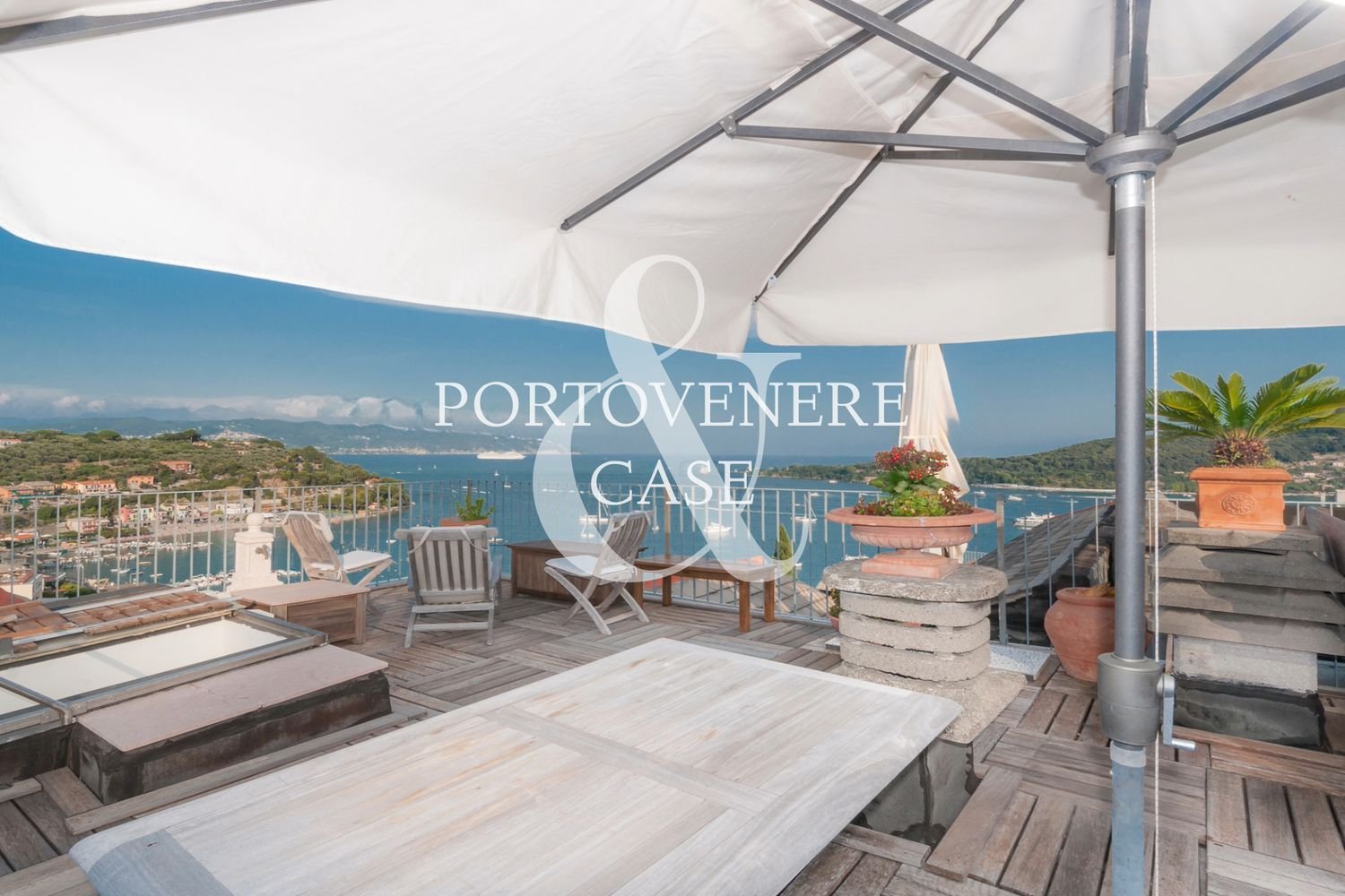 4 rooms Penthouse in Portovenere, Italy No. 116050