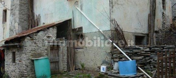 4 bedrooms House in Masera, Italy No. 178591 6