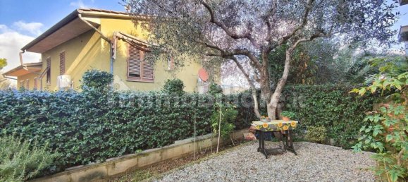 3 غرف نوم فيلا في Lastra a Signa, Italy رقم 111604 29