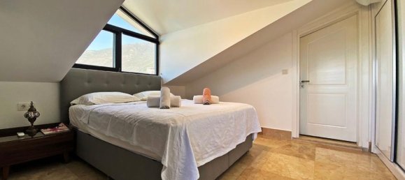 Villa 4+1 à Oludeniz, Turkey No. 9172 24