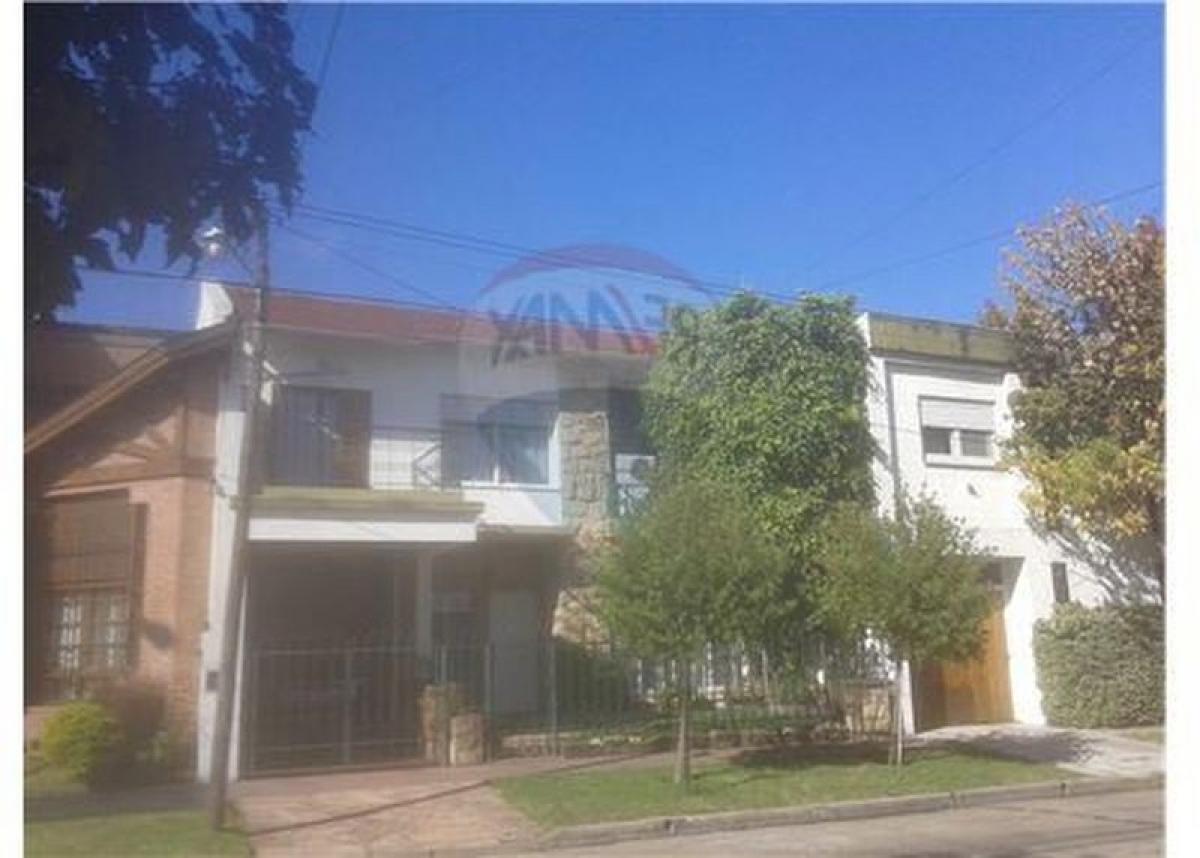 3 bedrooms House in Moron, Argentina No. 54242
