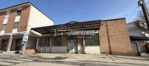 3-Zimmer Lagerhaus in Monale, Italy, Nr. 9463 2