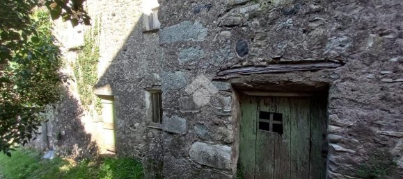 Дом с 5 комнатами в Не, Италия № 155413 3