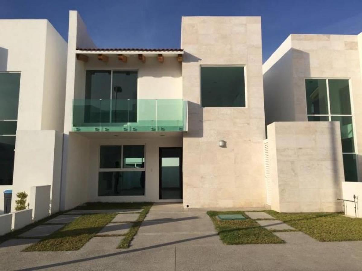3 bedrooms House in Puebla, Mexico No. 187615