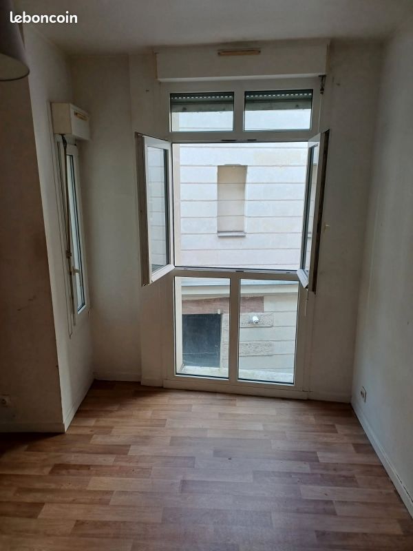 1 bedroom Apartment in Tours, France No. 278100