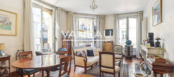 2 bedrooms Apartment in Paris, France No. 135677 2