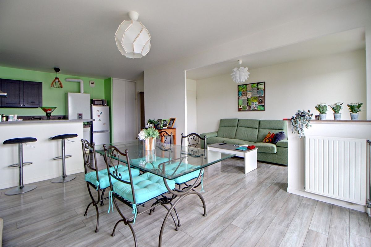 3 bedrooms Apartment in Ecquevilly, France No. 172974