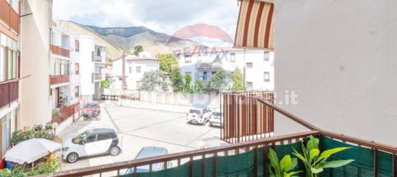 3 Schlafzimmer Wohnung in Palermo, Italy, Nr. 291405 4