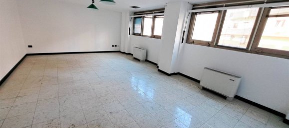 5-salle Propriété commerciale à Aosta, Italy No. 41876 16