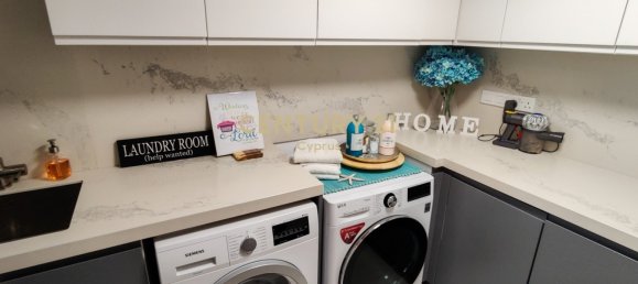 5 bedrooms Villa in Agios Athanasios, Cyprus No. 358 11