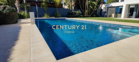 5 bedrooms Villa in Agios Athanasios, Cyprus No. 358 4