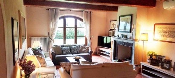 3 bedrooms Villa in Cortona, Italy No. 1532 4