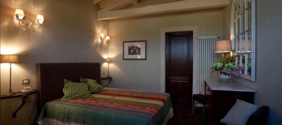 3 bedrooms Villa in Cortona, Italy No. 1532 9