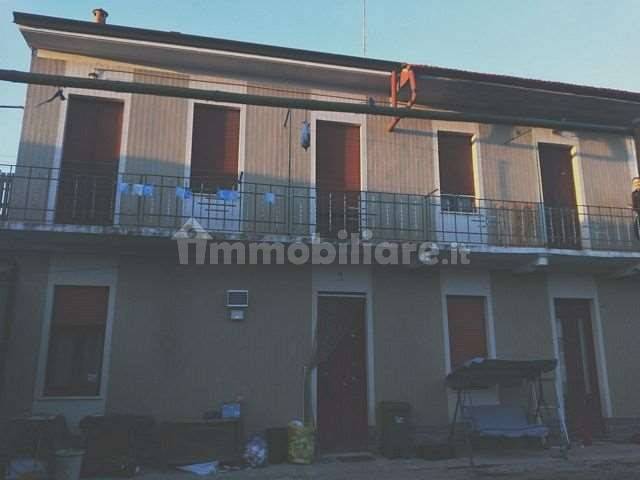 Studio in Cardano al Campo, Italy, Nr. 94142