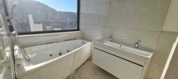 8 غرف نوم منزل في Agios Tychonas, Cyprus رقم 6787 6