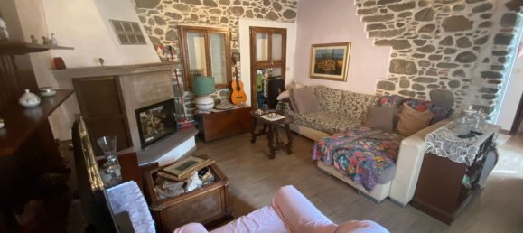 6 bedrooms House in Vernio, Italy No. 335806 2