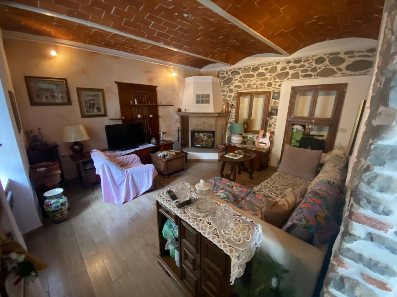 6 bedrooms House in Vernio, Italy No. 335806