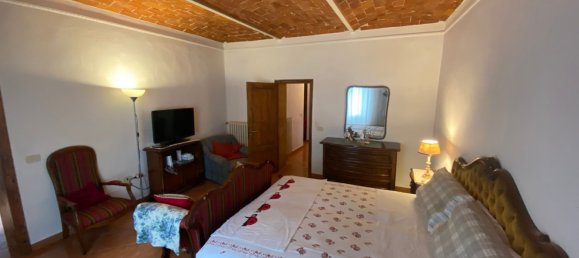 6 bedrooms House in Vernio, Italy No. 335806 16