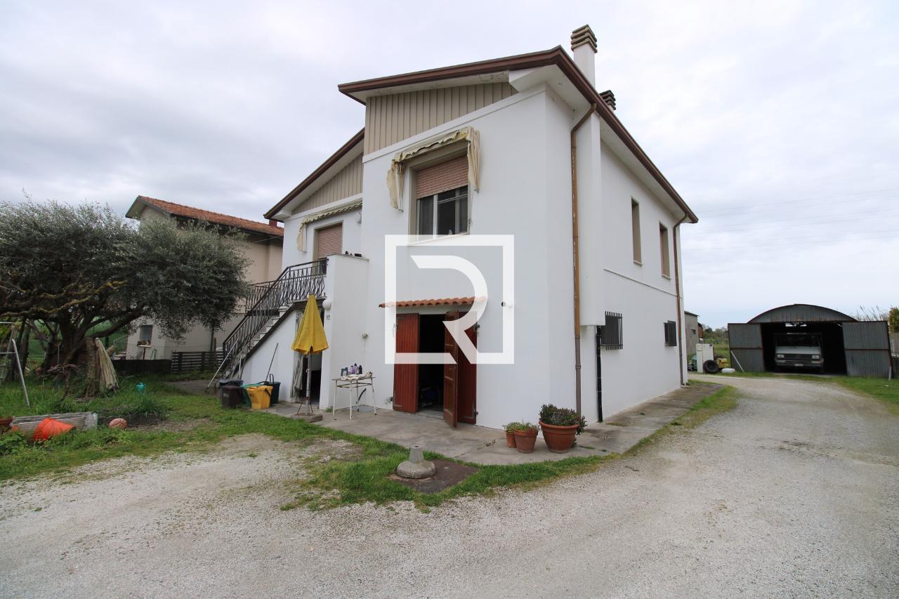Casa de 5 habitaciónes en Savignano sul Rubicone, Italy No. 14683